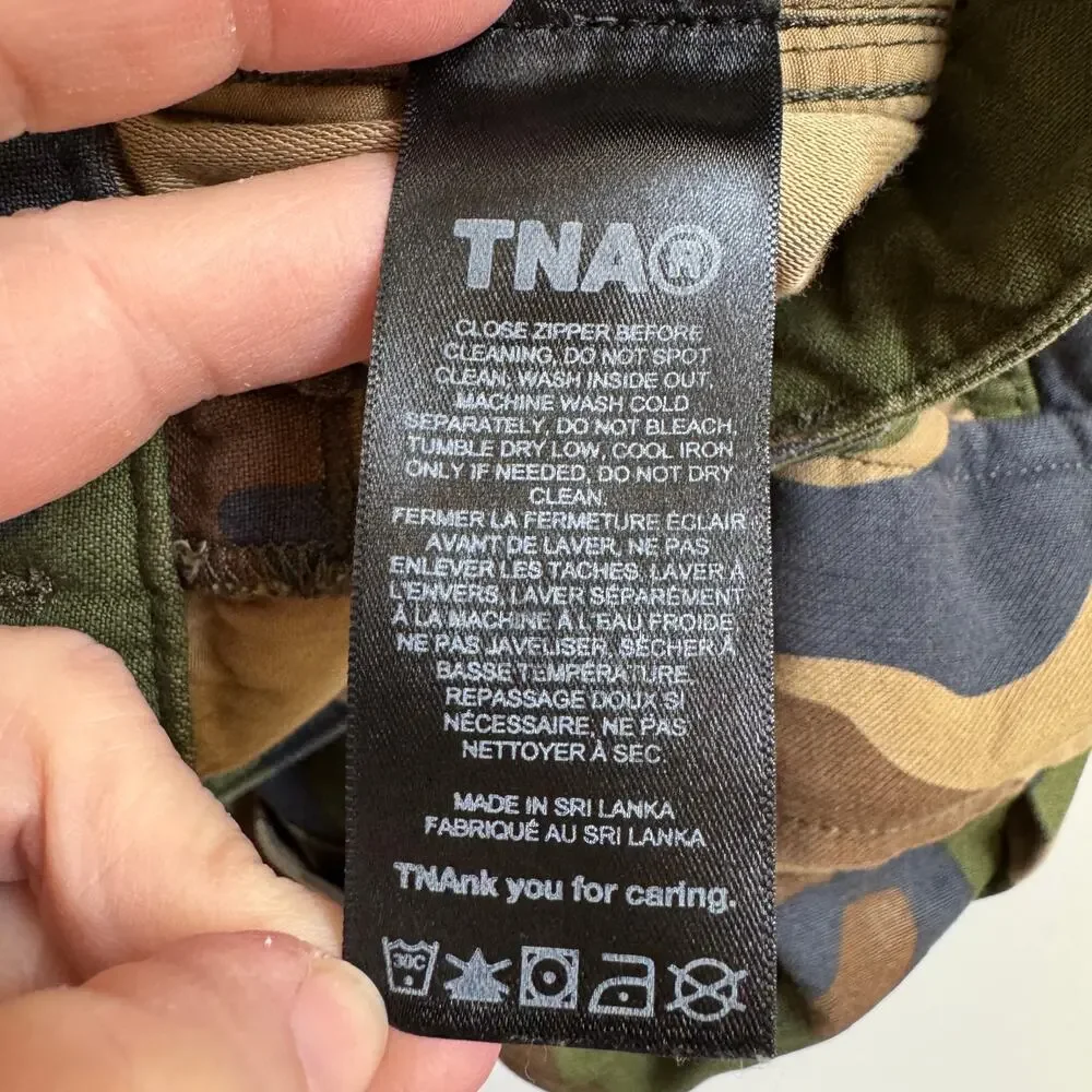 Aritzia TNA New Supply Cargo Camo Pant Mid Rise Size 00 EUC Relaxed Festival - Picture 12 of 16